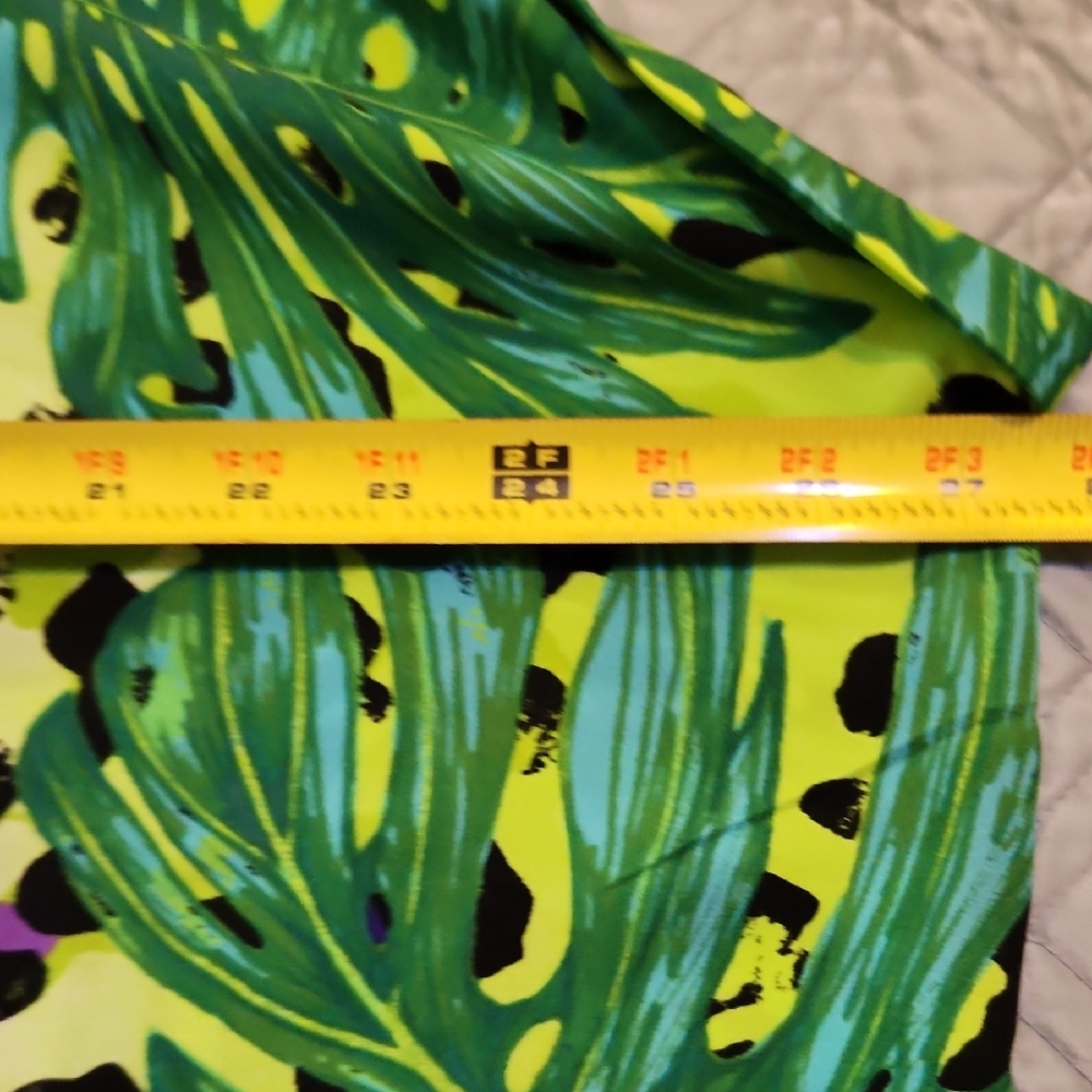 Bold Elements Green Leaf Print Blouse - image 4